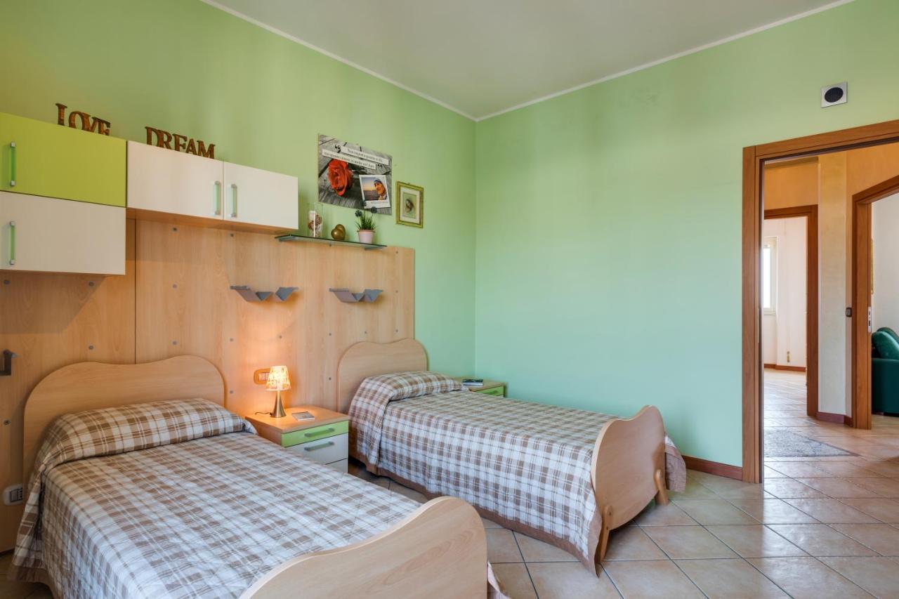 Roomy And Bright With Balconies X6 * Catane